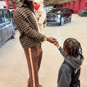 世界杯手机直播平台-哈登和女友近照，二婚女友为他生娃，身材火辣，36岁再冲大合同|詹姆斯·哈登|骑士|洛杉矶快船队|女儿|快船队_新浪体育_新浪新闻