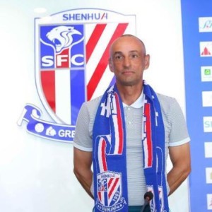 世界杯手机直播平台-前申花主帅谈苏宁桑蒂尼解约：别扯中国人这样那样